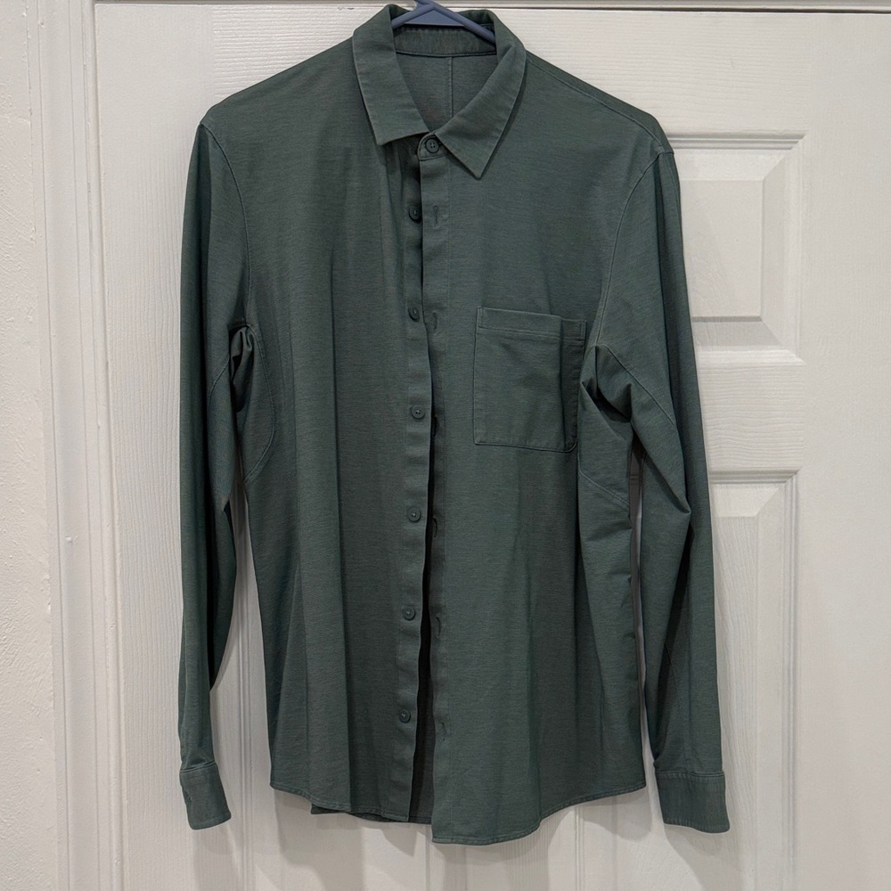 Lululemon Live in Practice Men's Long Sleeve Button-Down Shirt